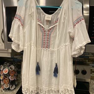 Boho shirt with bare shoulder NWT